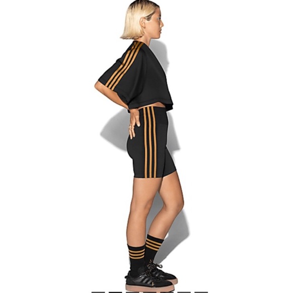 ‼️SOLD‼️ ADIDAS X IVY PARK 3 Stripes Crop Tee - Picture 2 of 5